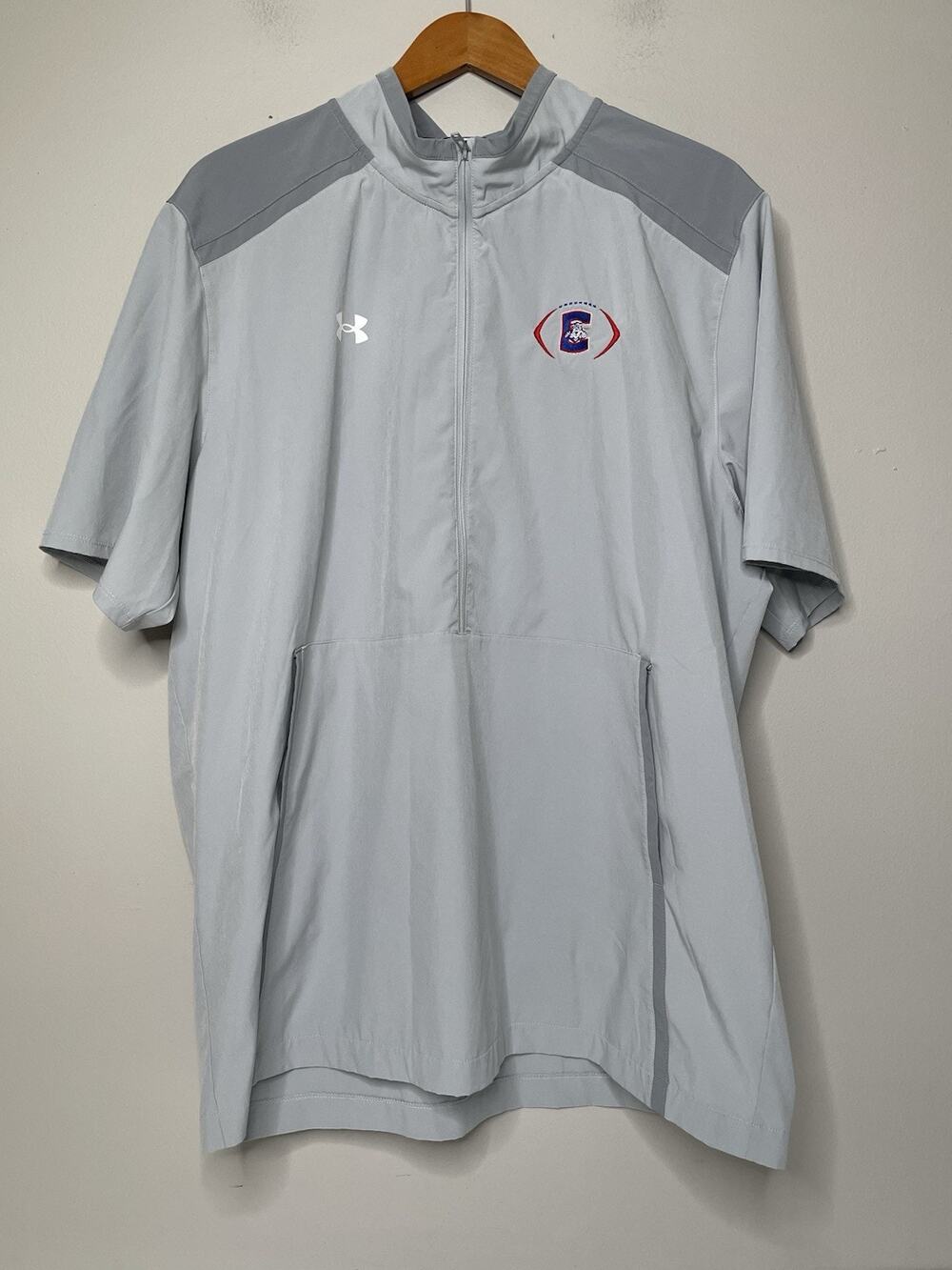 Under Armour Men’s XL Gray Short Sleeve 1/4 Zip Pullover Team Logo